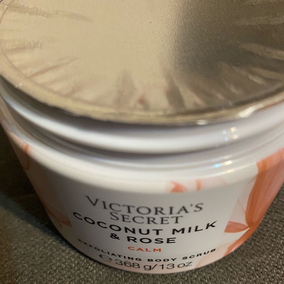 Victoria's Secret Bath & Body Coconut Milk And Rose Lotion Body